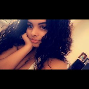 Meet your Posher, Marissa